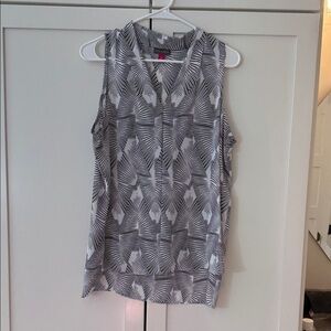 Vince Camuto Monochrome Leaf Print Sleeveless Blouse